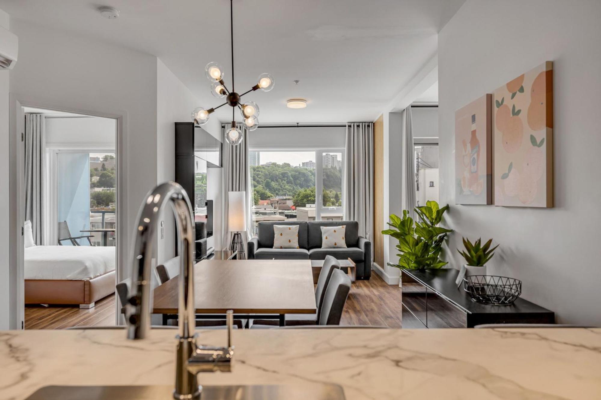 Initial / Spritz / Downtown Qc +Stat Apartment ควิเบกซิตี้ ภายนอก รูปภาพ